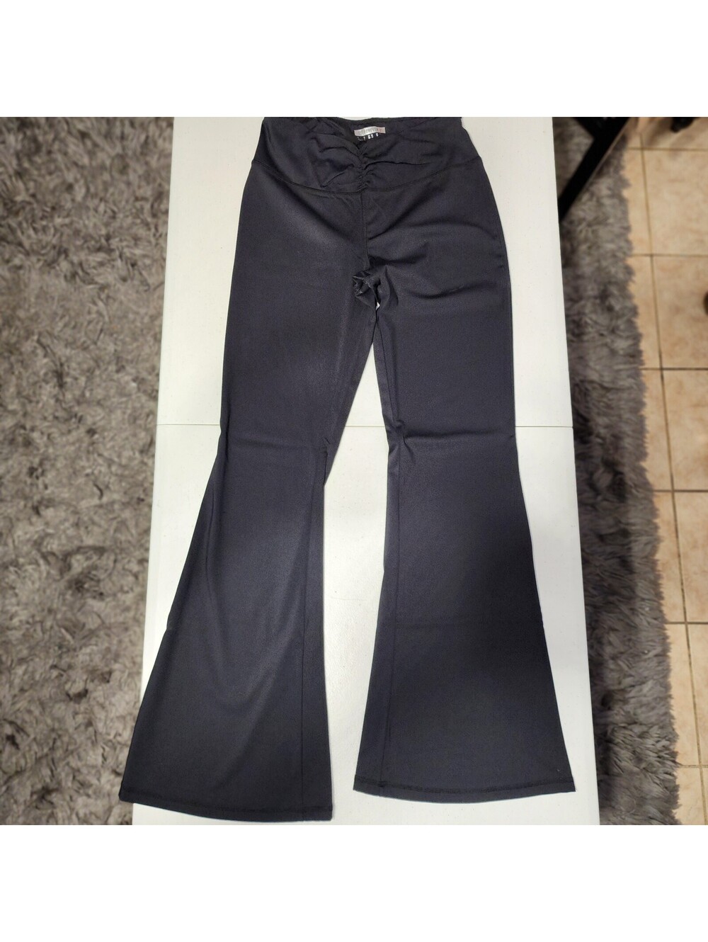 Forever 21 Black M acampanado de Women's Pants